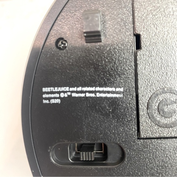 Beetlejuice Led Rotating Shadow Light Projector - Picture 6 of 6